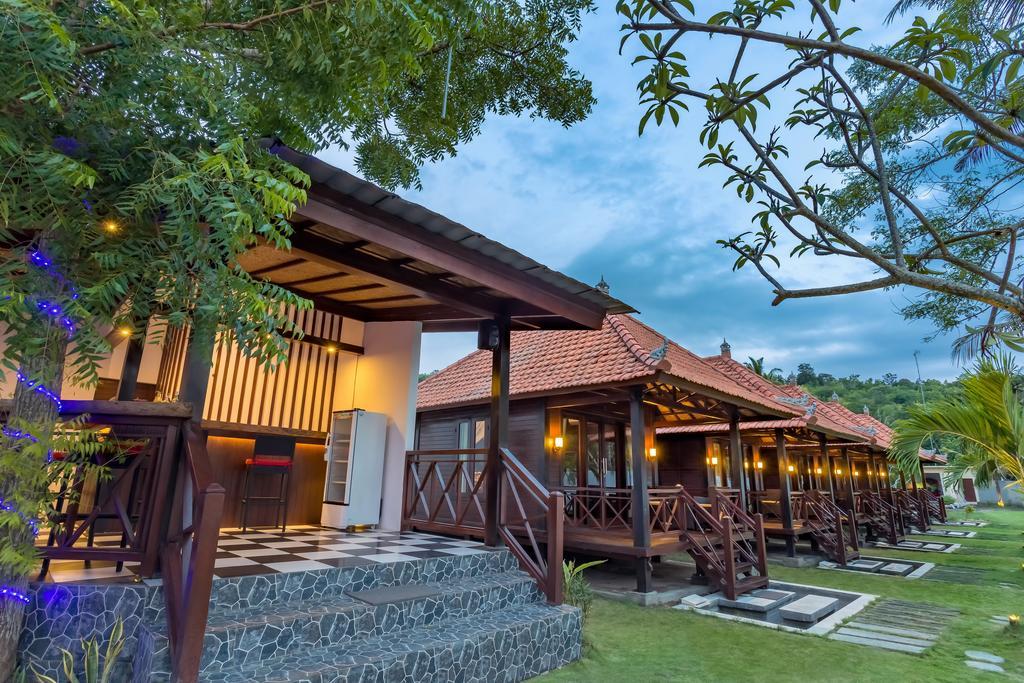 The Bridge Huts Hotel Nusa Lembongan  Ngoại thất bức ảnh